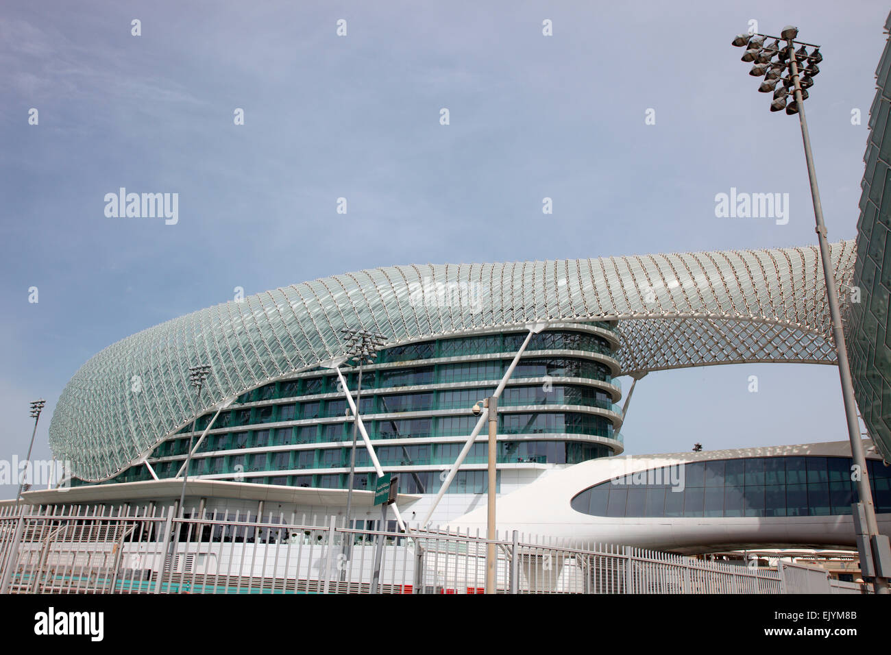 Yas Viceroy Hotel sur l'île de Yas. Banque D'Images