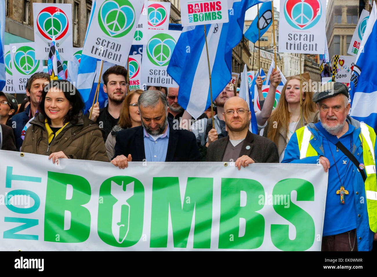 Plus de 2000 manifestants ont pris part à une manifestation anti-nucléaire Trident et mars à Glasgow, à partir de la place George Square et défilant à travers le centre ville. Plusieurs hommes politiques ont pris part comme Patrick Harvie, MSP, le leader de la Scottish Green Party Banque D'Images