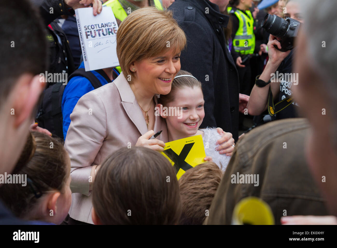 'La femme la plus dangereuse en Grande-Bretagne", Nicola Sturgeon Banque D'Images