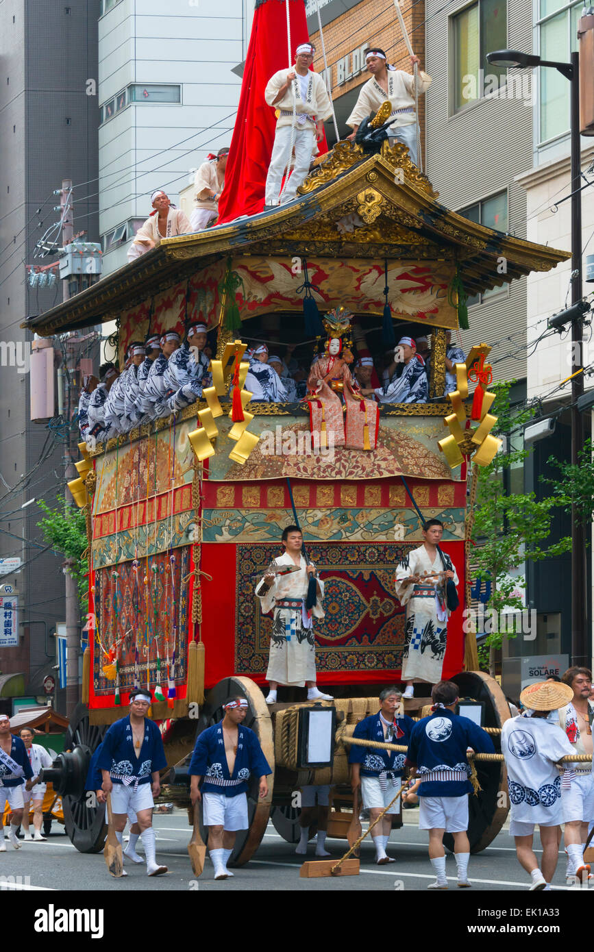 Au cours de la parade Float Gion Matsuri de Kyoto, Kyoto, Japon Banque D'Images