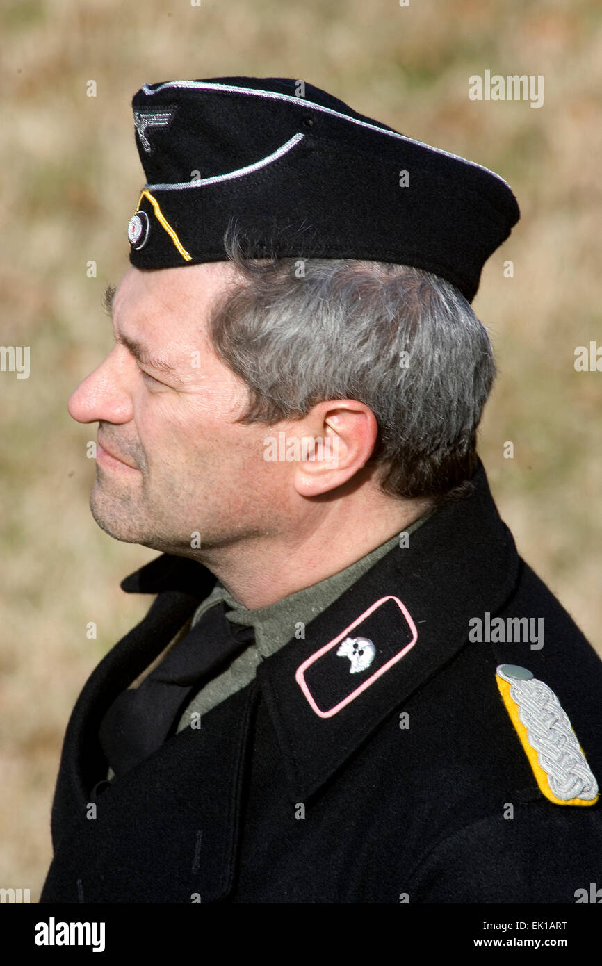 La reconstitution médiévale en Troisième Reich Guerre mondiale uniforme pendant un week-end rassemblement dans l'Ohio, aux États-Unis. Banque D'Images