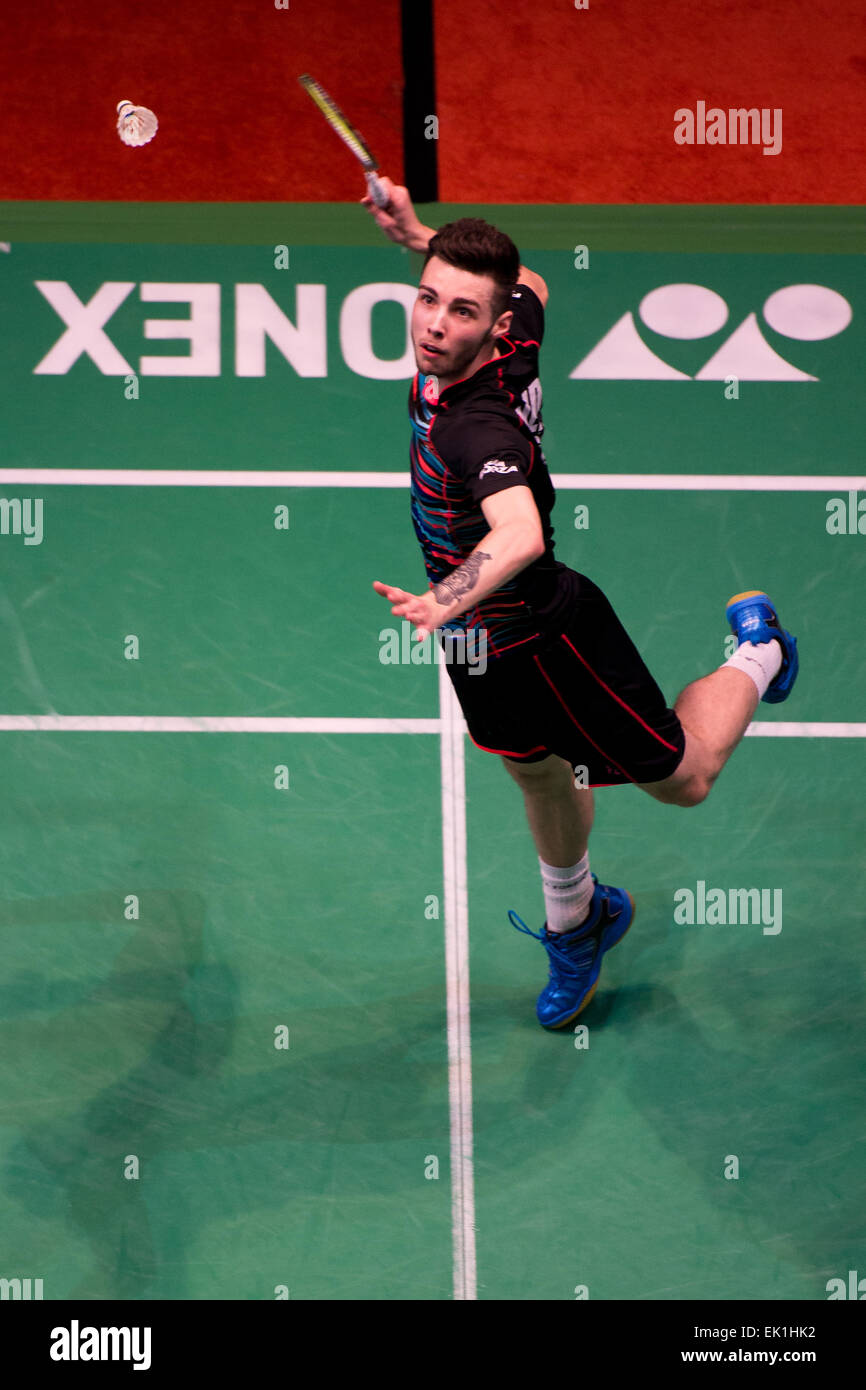 Lubin, Pologne. 4 avril, 2015. Final du tournoi individuel de badminton lors des Championnats d'Europe Junior 2015. Men's match de double entre Danmark (rouge) : Alexander Bond et Joel Eipe - Angleterre (noir) : Ben Lane et Sean Vendy. En action Sean Vendy Dziurman Crédit : Piotr/Alamy Live News Banque D'Images