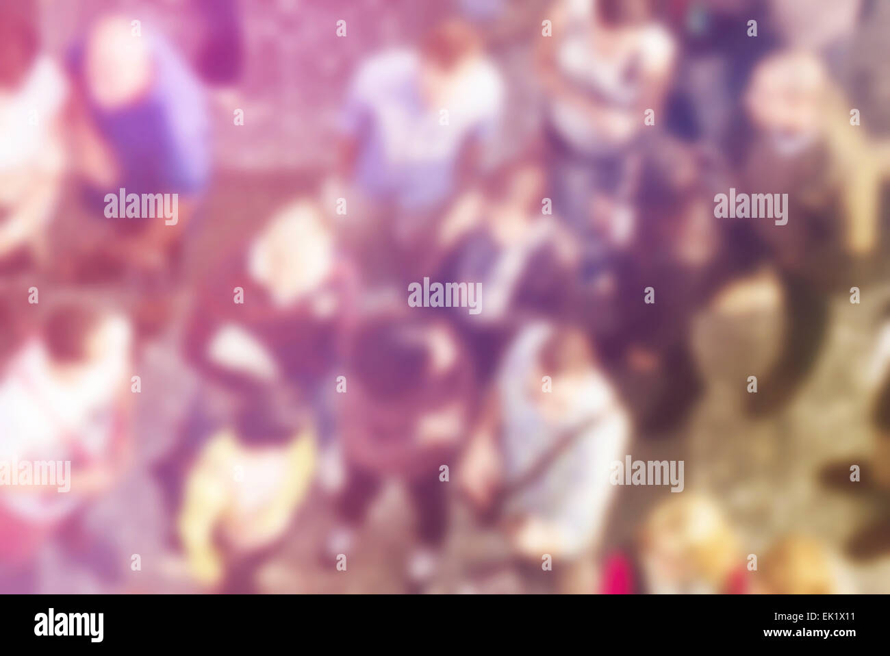 Résumé fond flou de personnes en milieu urbain, flou foule dans la rue Banque D'Images