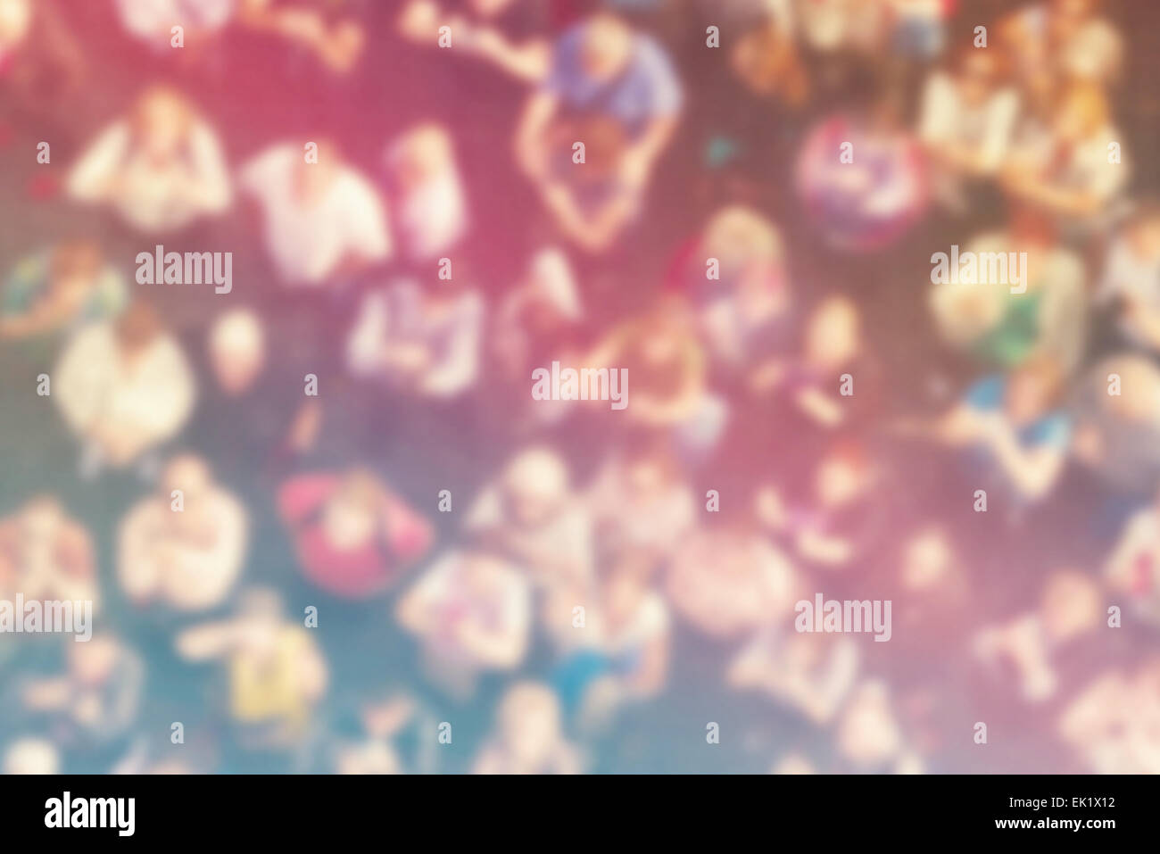 Résumé fond flou de personnes en milieu urbain, flou foule dans la rue Banque D'Images