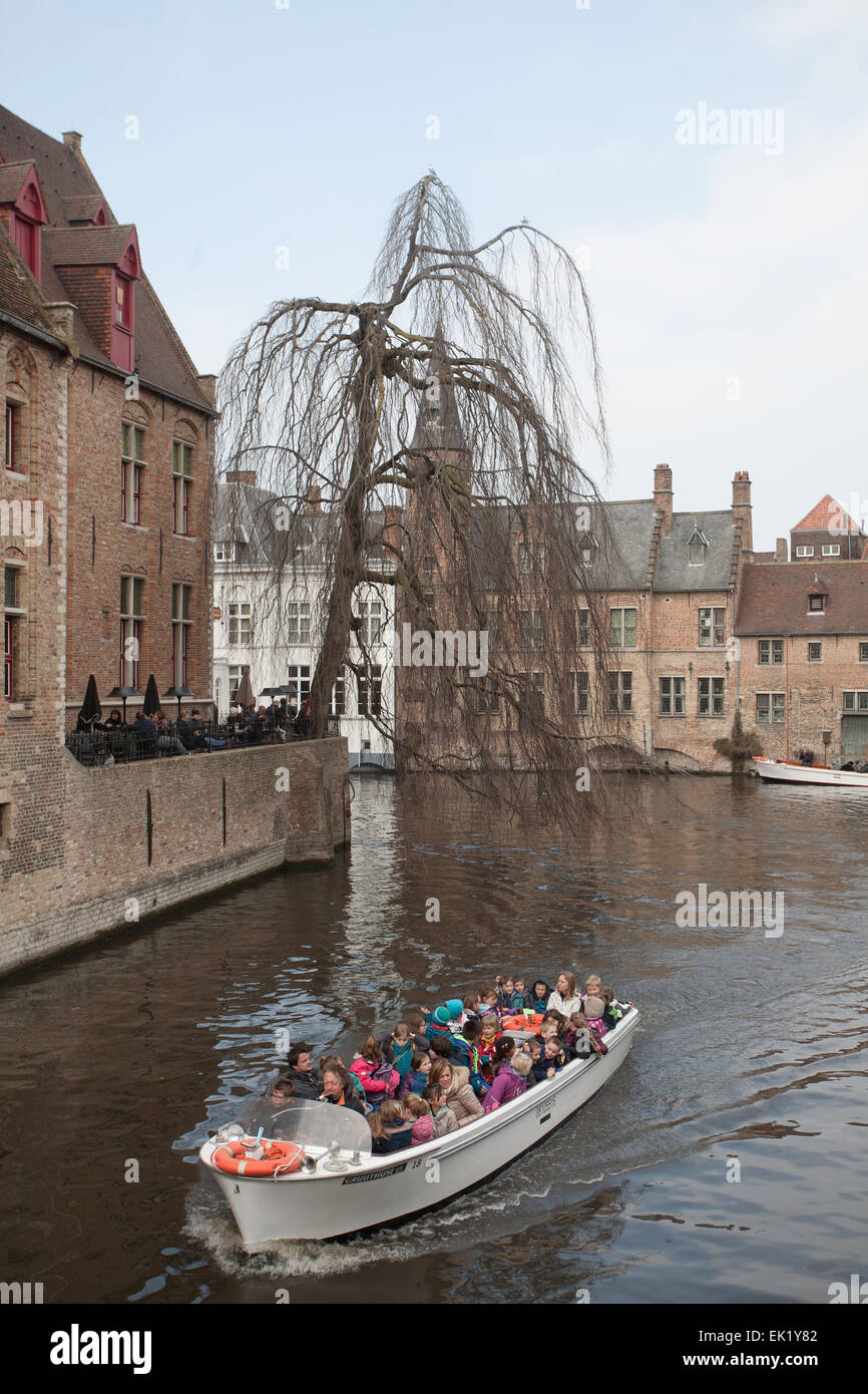 Bateau touristique, Bruges, Belgique Banque D'Images