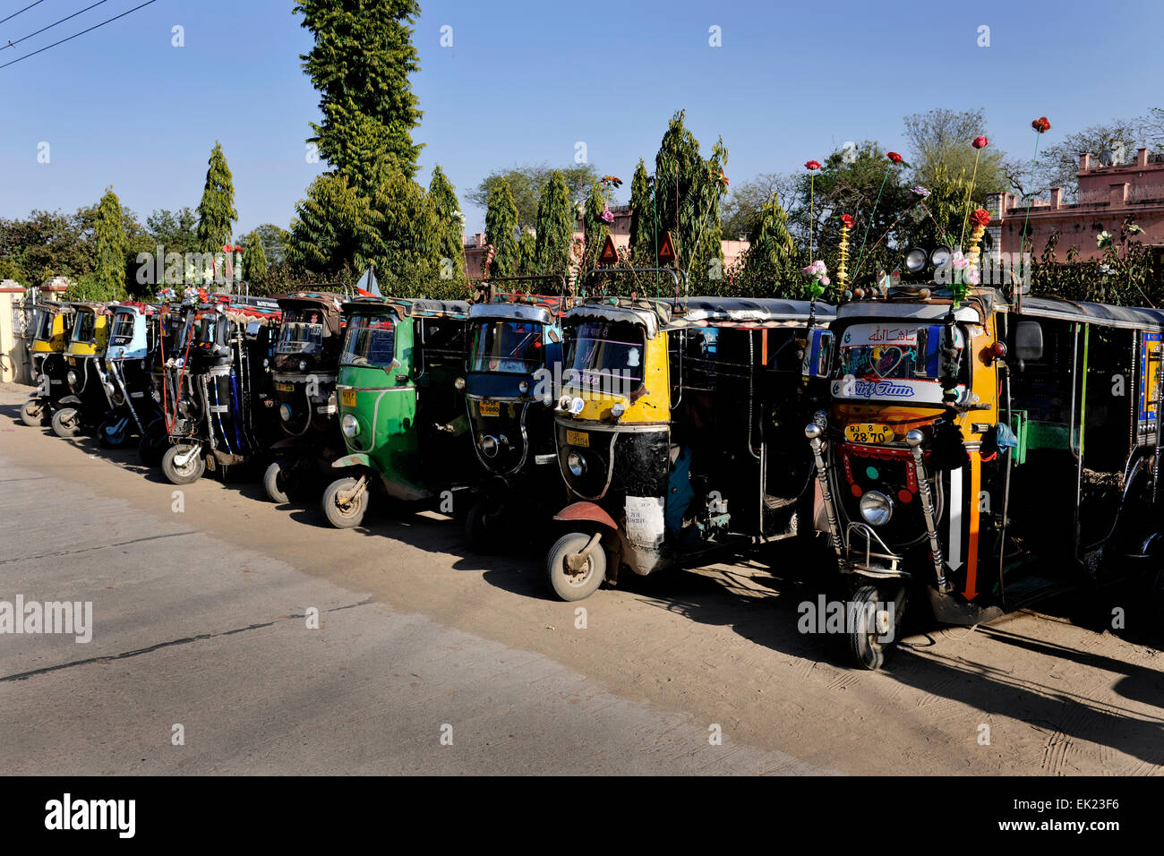 Tuk-Tuks (auto-rickshaws), dans les rues de Shekhawati, Rajasthan, Inde Banque D'Images