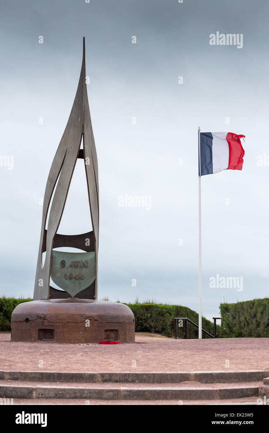 Le Monument de la flamme à Sword Beach, de Ouistreham, Normandie, France, Europe Banque D'Images