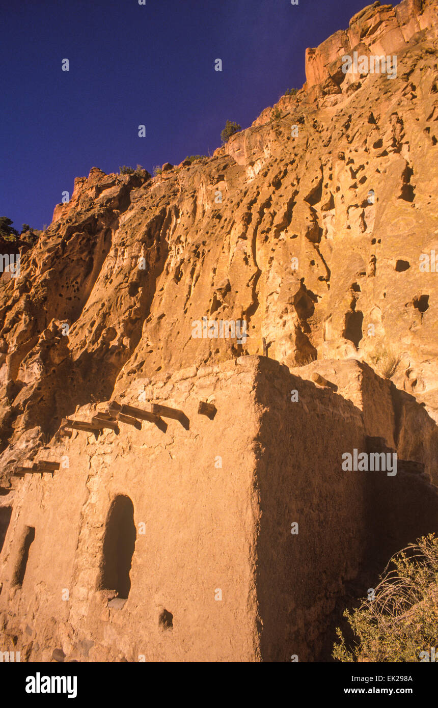 Ruines de la chambre d'éboulis, les Indiens Anasazi, Bandelier National Monument, Nouveau Mexique Banque D'Images