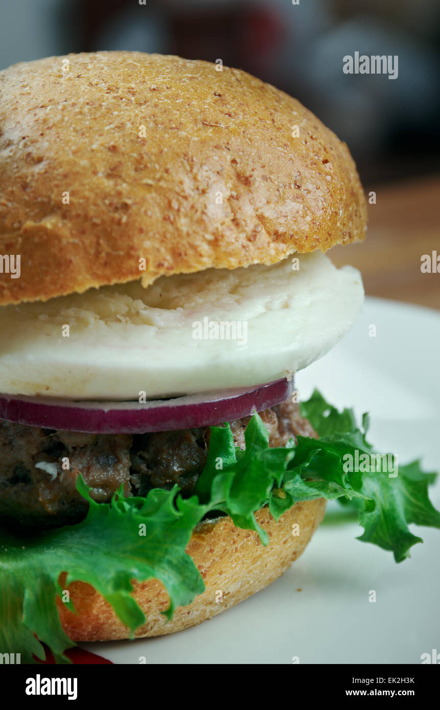 Grec ultime - Burgers tasty burger de boeuf dans le style grec Banque D'Images