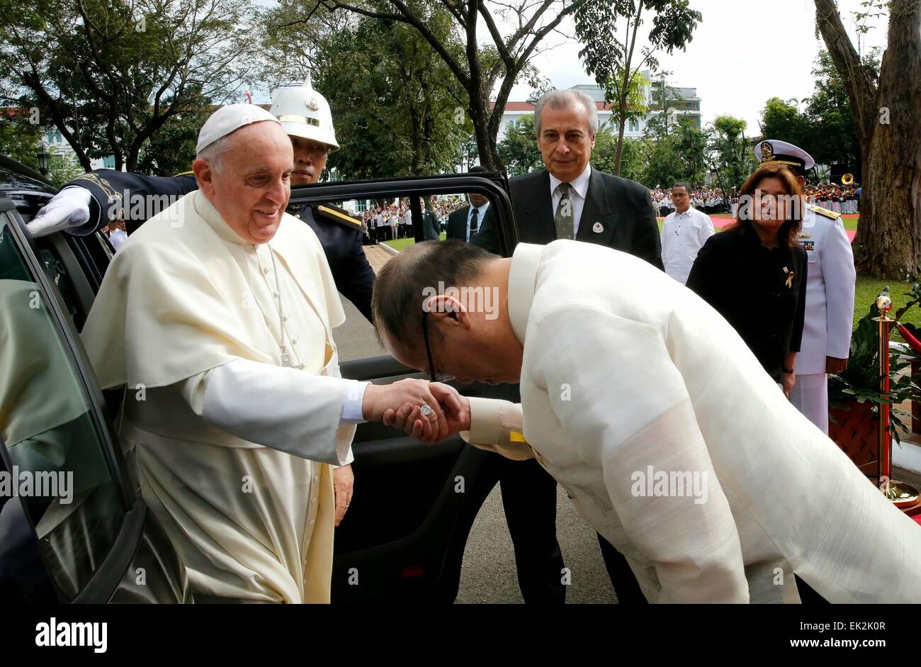 Bisous du pape Banque de photographies et d’images à haute résolution