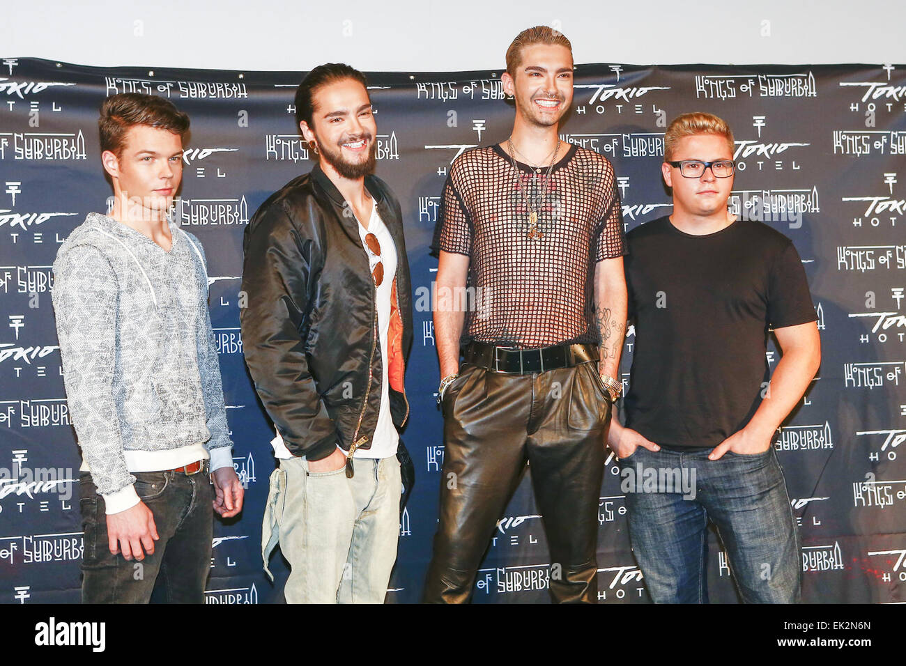 Tokio Hotel la promotion de leur nouvel album Kings of suburbia à Kino Babylon. Avec : Bill Kaulitz, Tom Kaulitz, Georg Listing, Gustav Schäfer Où : Berlin, Allemagne Quand : 02 Oct 2014 Banque D'Images