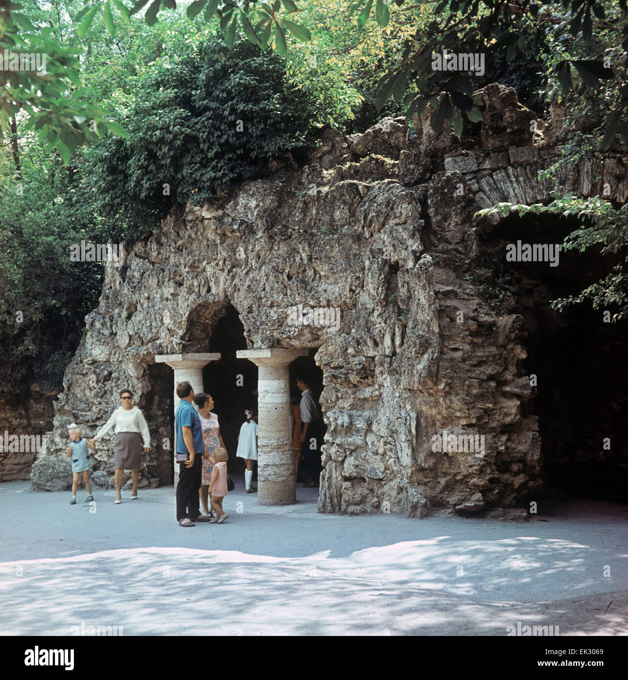 Une Grotte Artificielle Banque d'image et photos Alamy