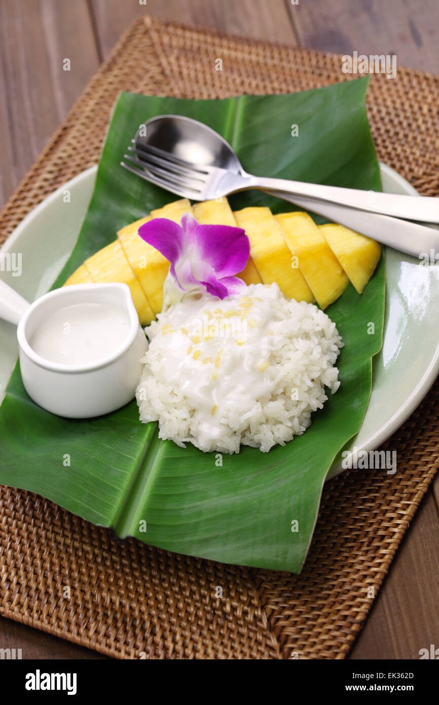 Le riz collant à la mangue, khao niaow ma muang, thai sweet Banque D'Images