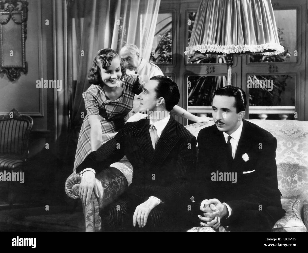 Vittorio De Sica, (centre), sur-ensemble du film "Vous aimez les femmes" (aka Teresa Venerdi), 1941 Banque D'Images