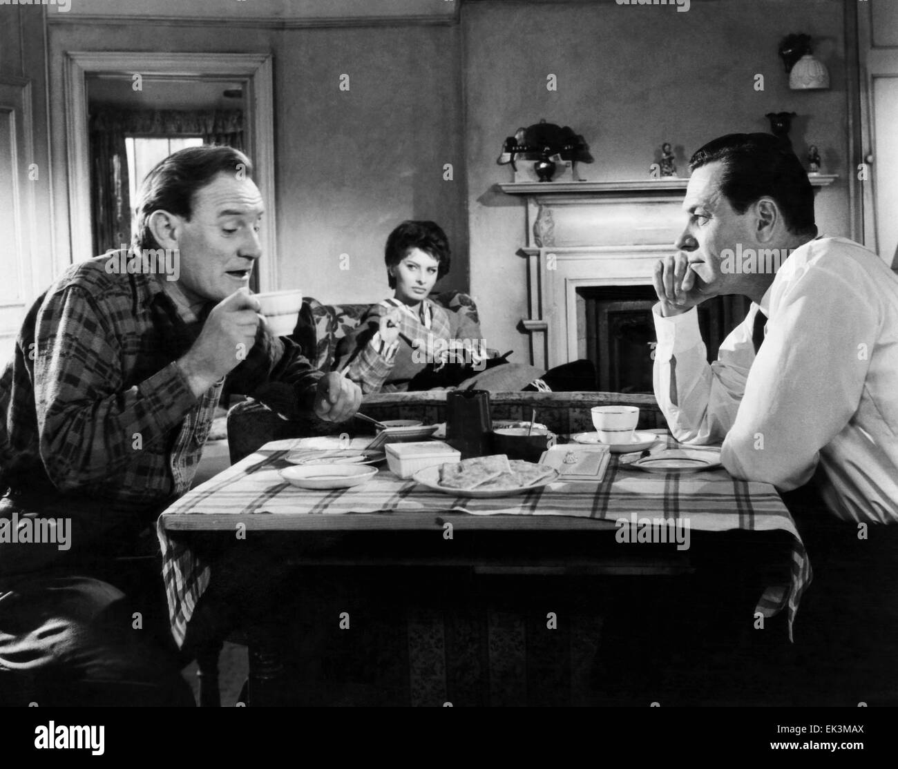 Trevor Howard, Sophia Loren, William Holden, sur-ensemble de le film 'La clé', 1958 Banque D'Images