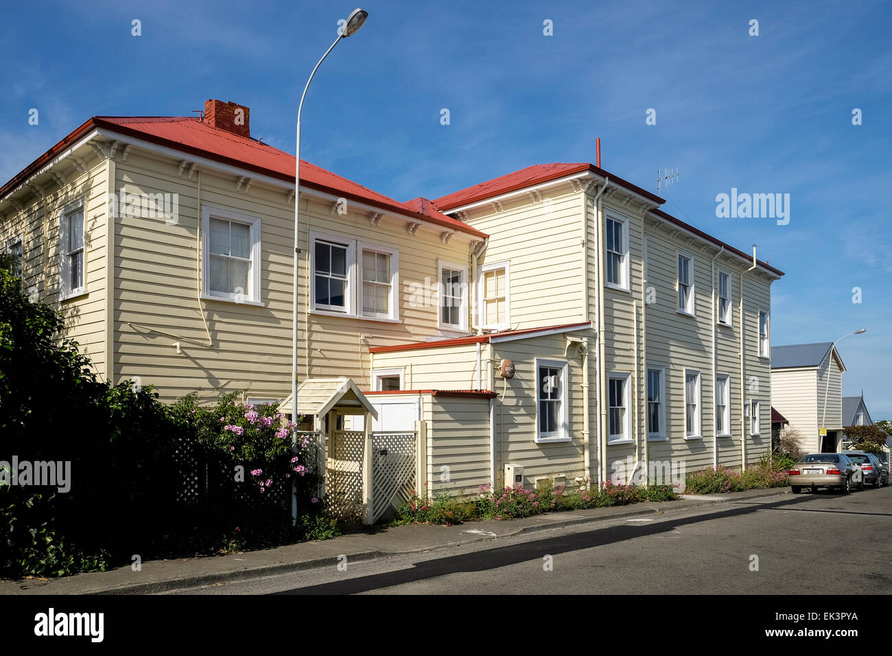 Glen Lyon sur Lincoln Road, Napier hill, ancien vieux Hillcrest Mens maison. L'architecture en bois avec toit en tôle. La Nouvelle-Zélande. Banque D'Images