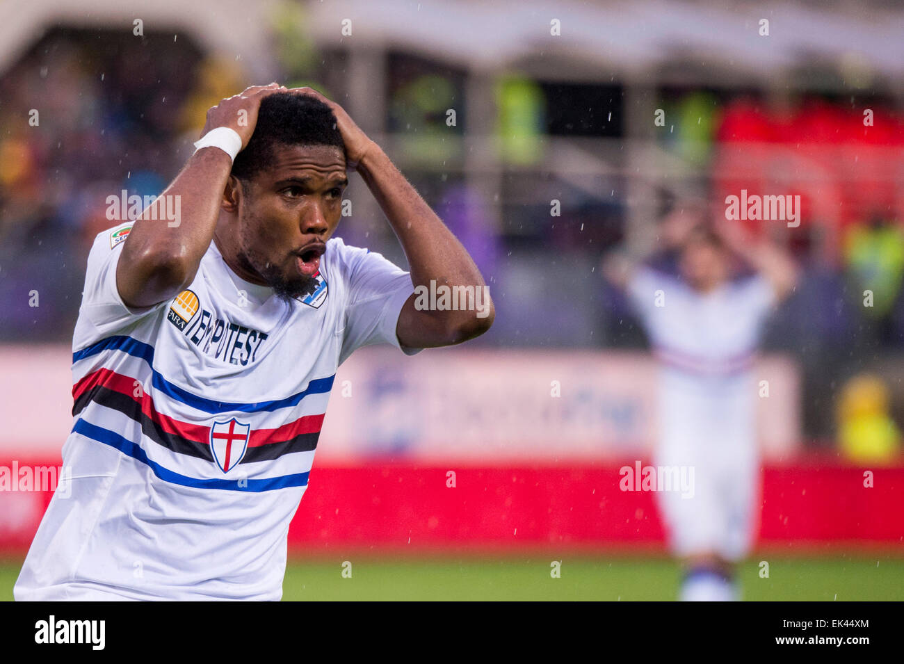 Samuel Eto'o (Sampdoria), 4 avril 2015 - Football / Soccer : Italien 'Serie' un match entre la ACF Fiorentina 2-0 UC Sampdoria au Stadio Artemio Franchi à Firenze, Italie. (Photo de Maurizio Borsari/AFLO) Banque D'Images