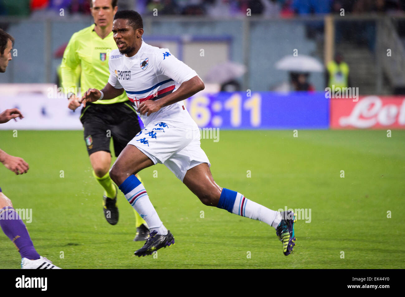 Samuel Eto'o (Sampdoria), 4 avril 2015 - Football / Soccer : Italien 'Serie' un match entre la ACF Fiorentina 2-0 UC Sampdoria au Stadio Artemio Franchi à Firenze, Italie. (Photo de Maurizio Borsari/AFLO) Banque D'Images