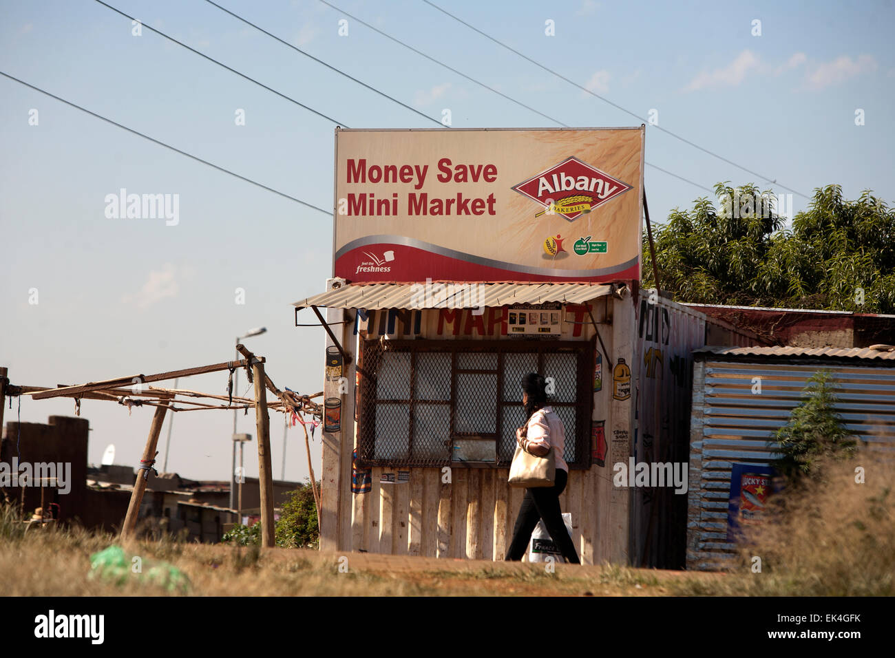 Une propriété étrangère fermé boutique dans Pimville à Soweto après les boutiques ont été saccagées et pillées. 23/01/15 Photo : Oupa Nkosi Banque D'Images