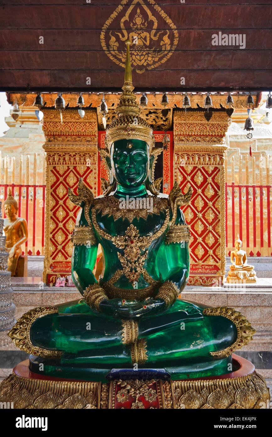 La Thaïlande, Chiang Mai, Prathat Doi Suthep temple (Wat Prathat Doi Suthep), statue du Bouddha d'émeraude (jade) Banque D'Images