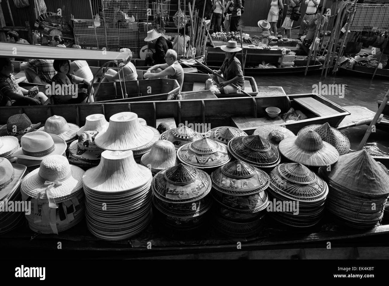 Thaïlande, Bangkok : 14 mars 2007 - les touristes au marché flottant - Éditorial Banque D'Images