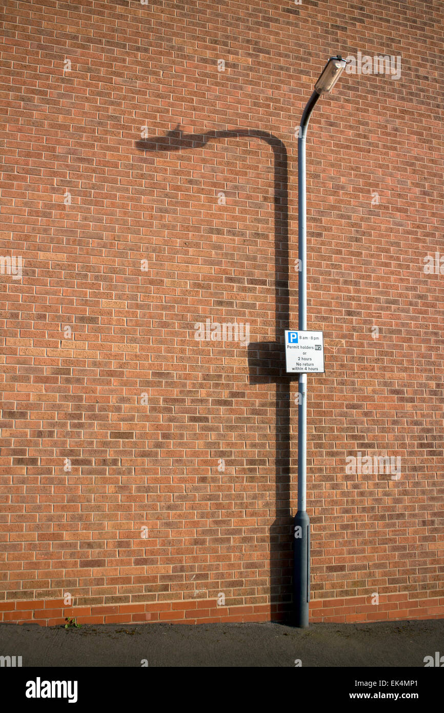 La lumière de la rue et de stationnement minimal, Warwick, Royaume-Uni Banque D'Images