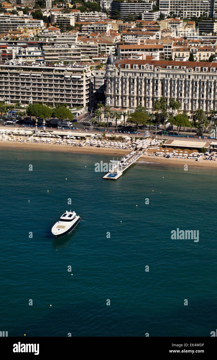 France, Cannes, vue aérienne de la ville et le littoral Photo Stock - Alamy