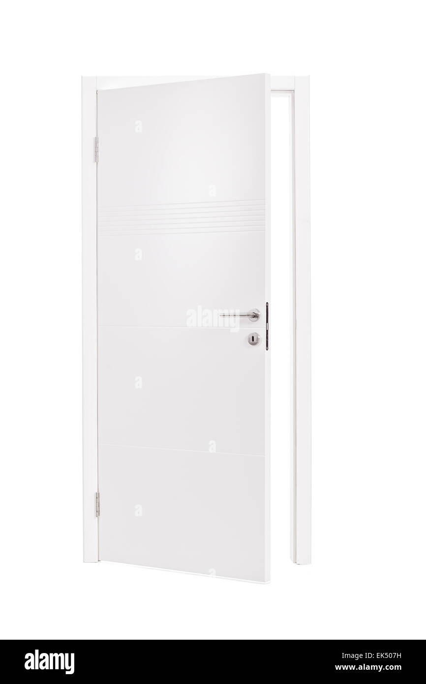 Studio shot verticale d'une porte semi-ouvert blanc isolé sur fond blanc Banque D'Images