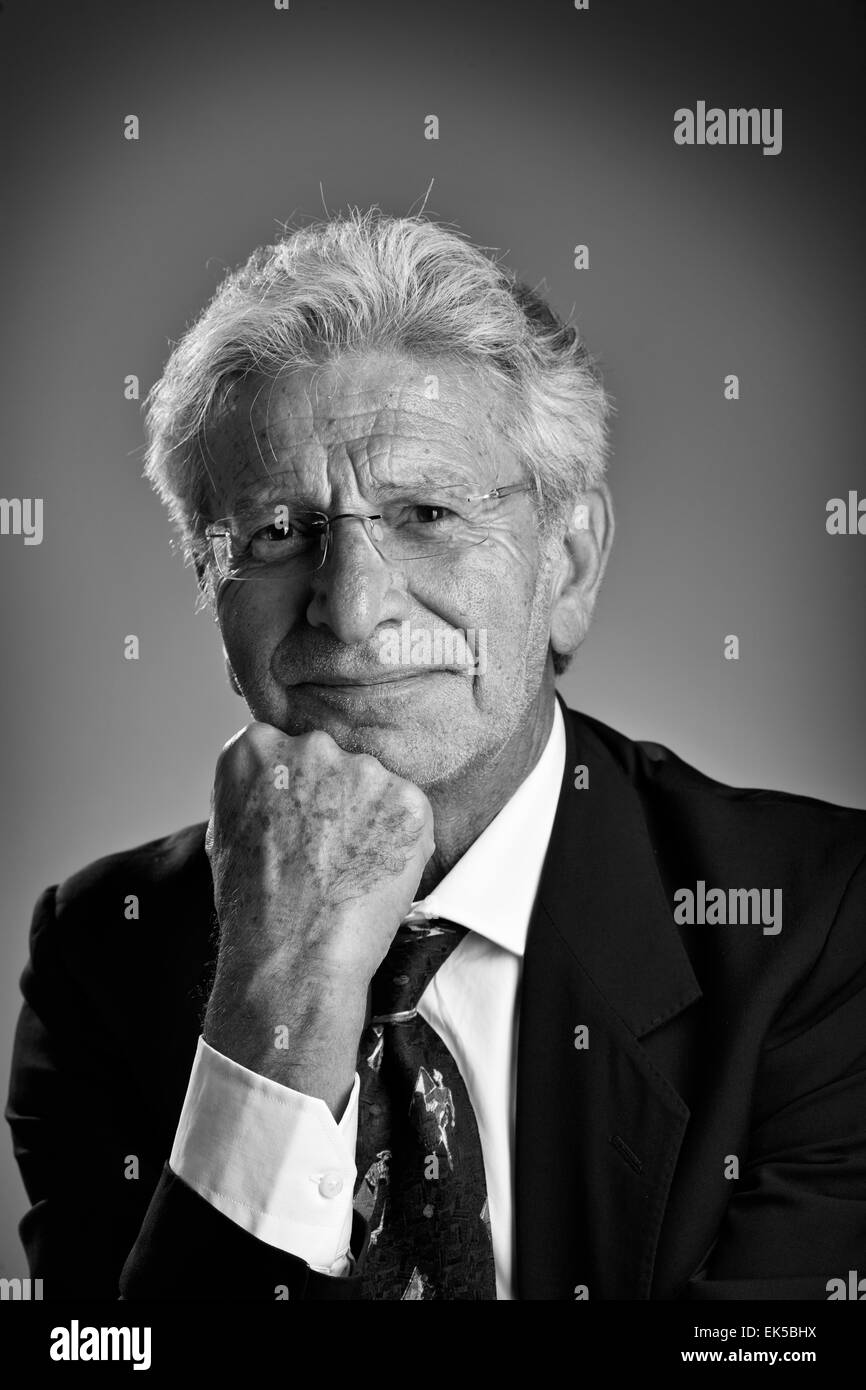 L'Italie, studio portrait af homme d'affaires d'âge moyen Banque D'Images