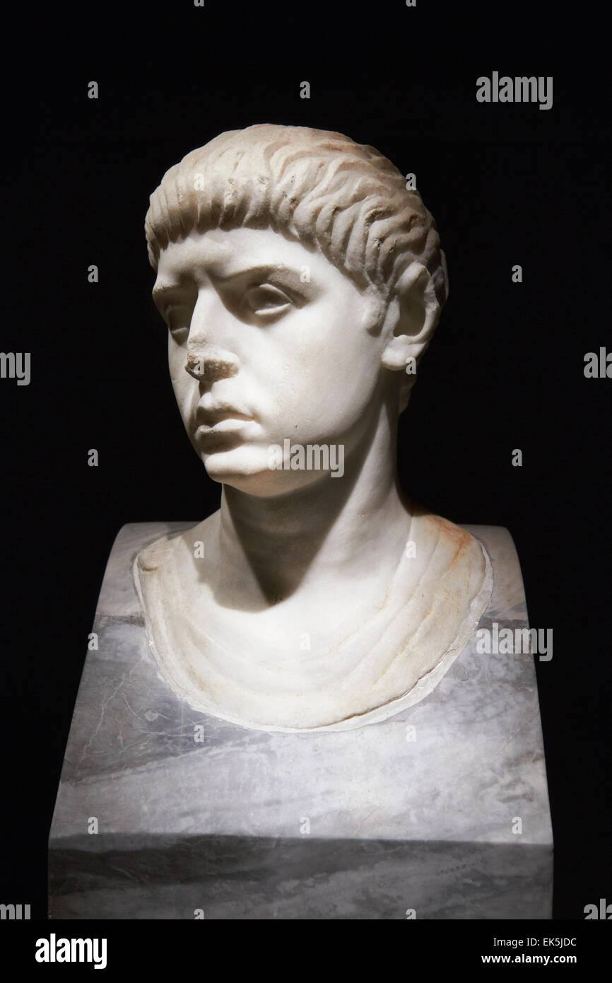 Italie, Rome, Palais Massimo, statue romaine, ce portrait peut être datée de l'âge Neronian (54-58 AD) Banque D'Images