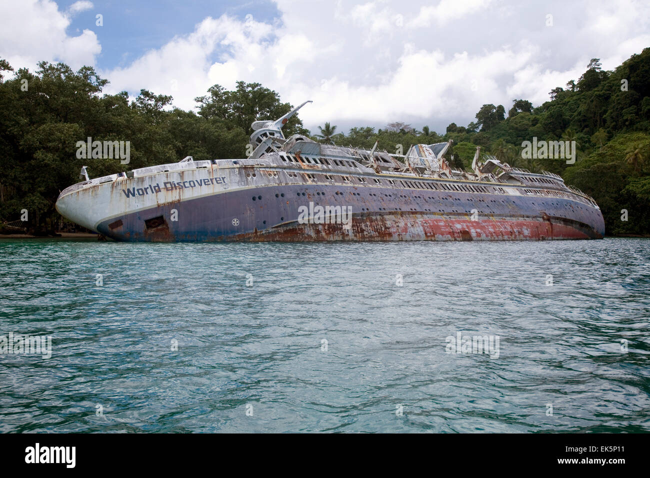 L'Aussie expedition cruiser Orion paie un appel sur son nouveau Mélanésie et Solomon Islands circuit de Ngella Island. Banque D'Images