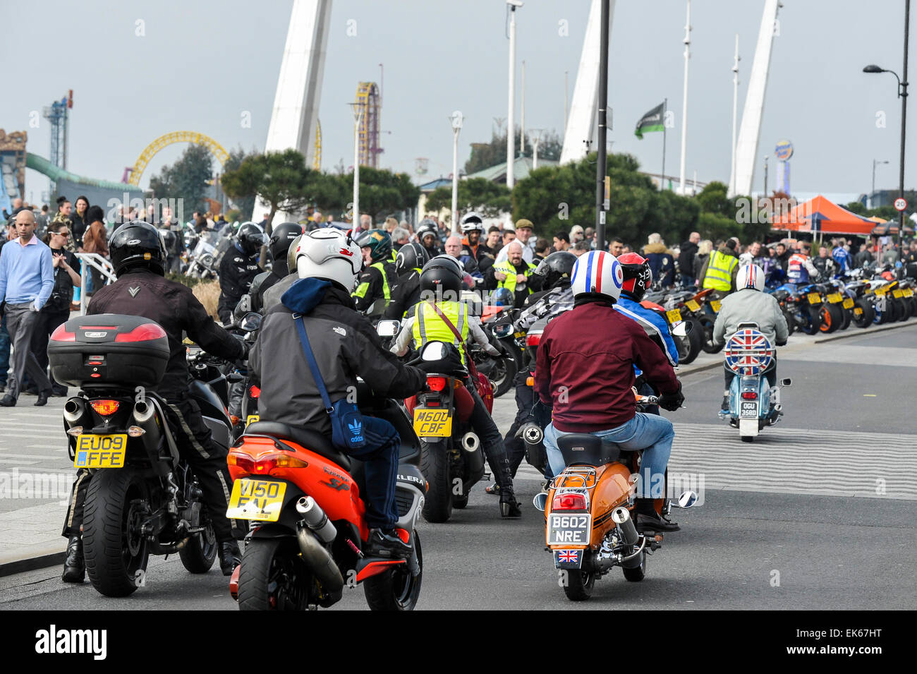 Les motards arriver au Shakedown de Southend. Banque D'Images