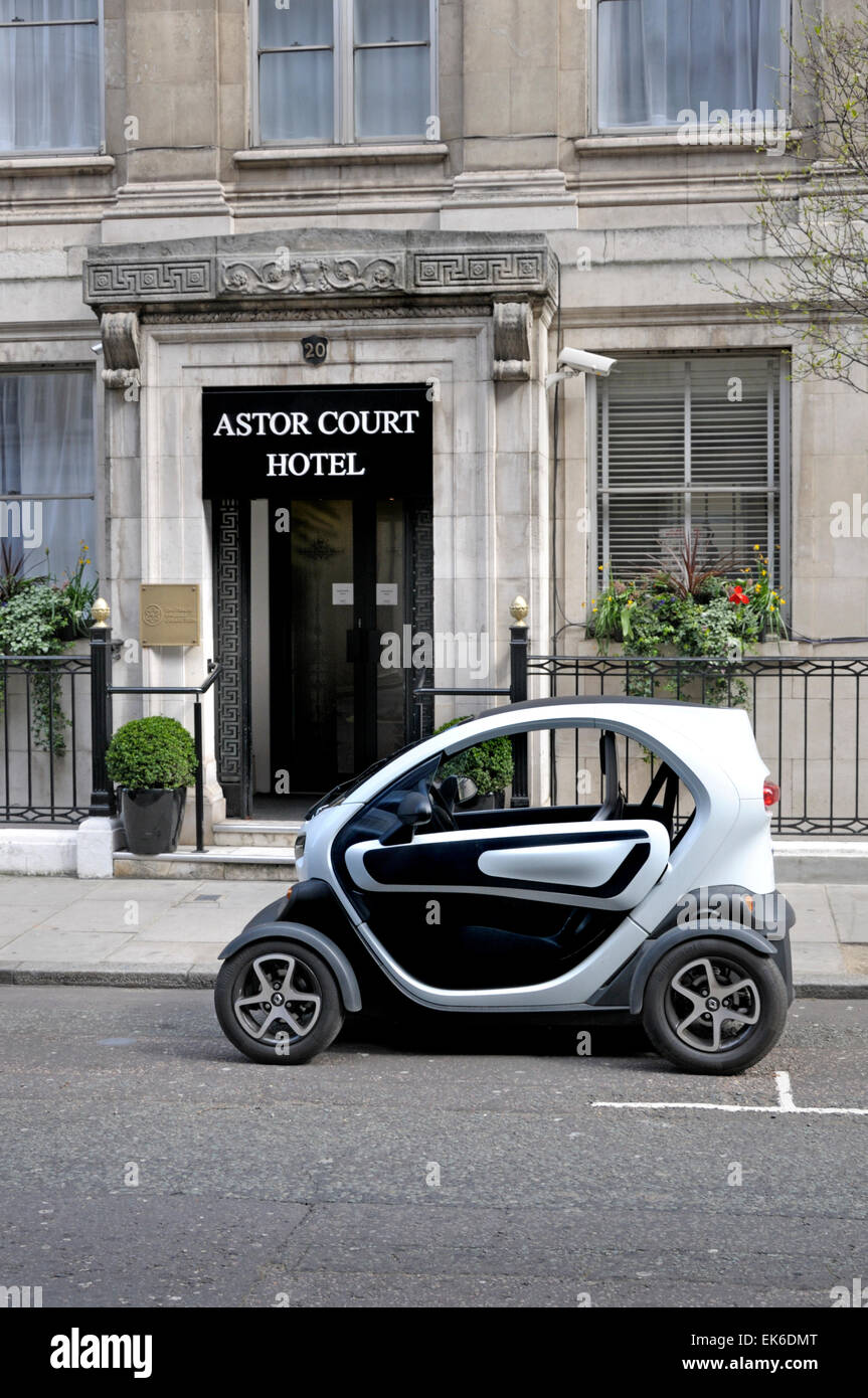 Londres, Angleterre, Royaume-Uni. 1998 Smart city voiture garée à l'extérieur de l'hôtel Astor Court Hotel, Hallam Street Banque D'Images