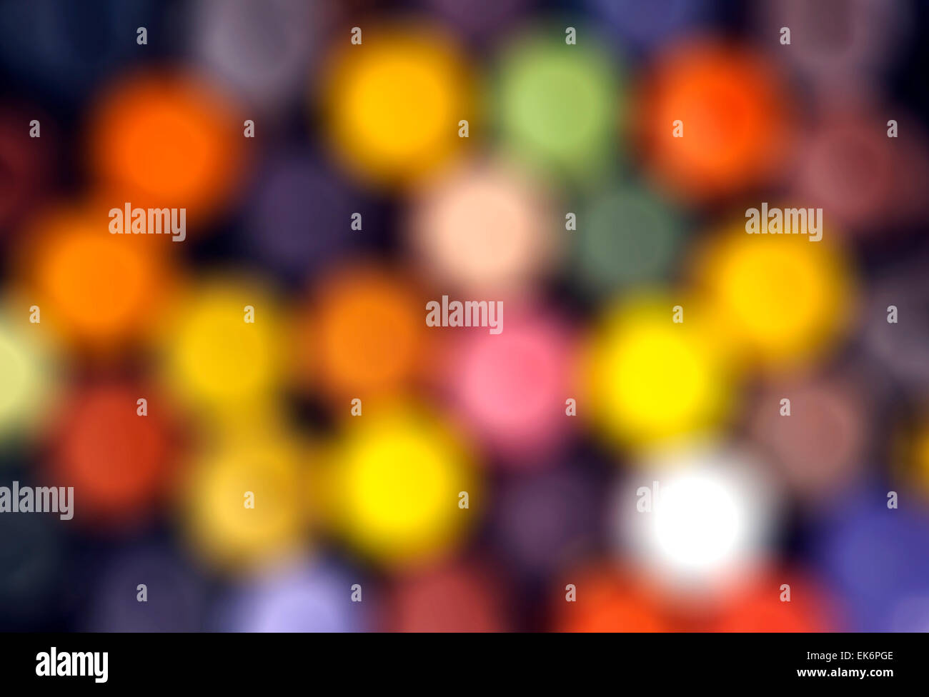 Abstrait, blurred out-of-focus macro close-up de multi-couleur Crayons Crayola Banque D'Images
