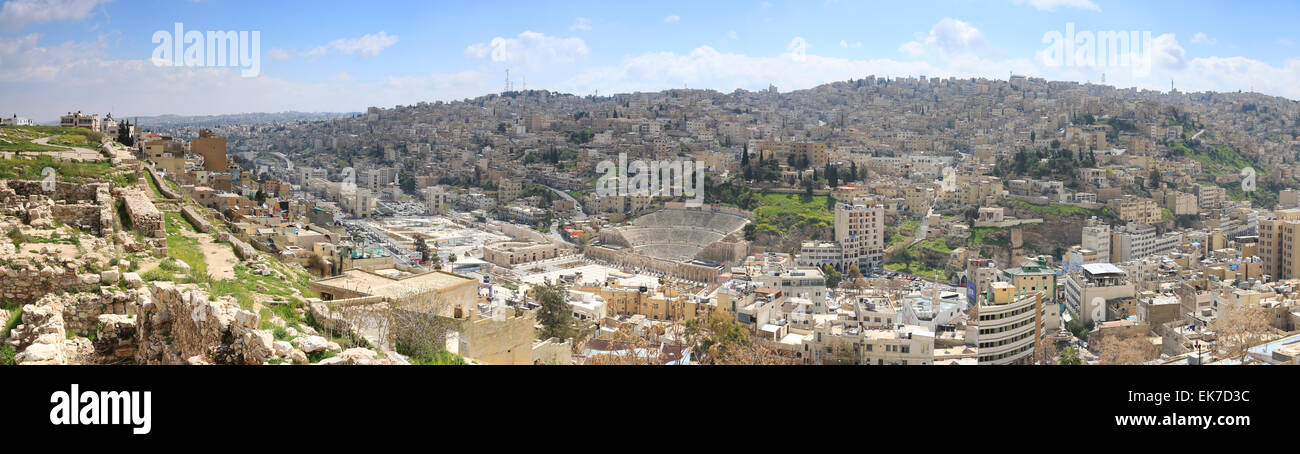 Amman, Jordanie - Mars 22,2015 : vue panoramique de Amman à partir de l'une des collines alantours la ville Banque D'Images