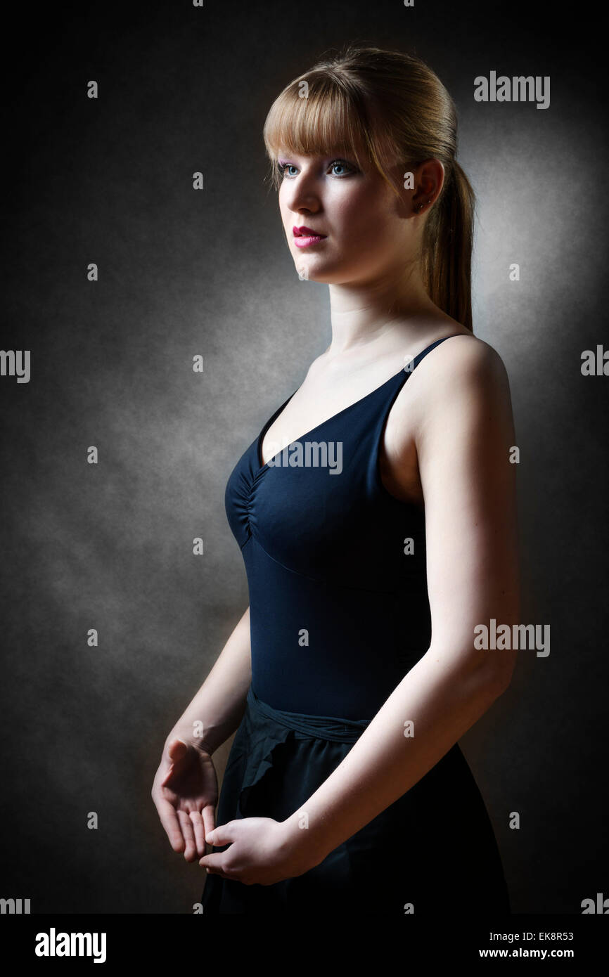 Portrait d'une jeune ballerine Banque D'Images