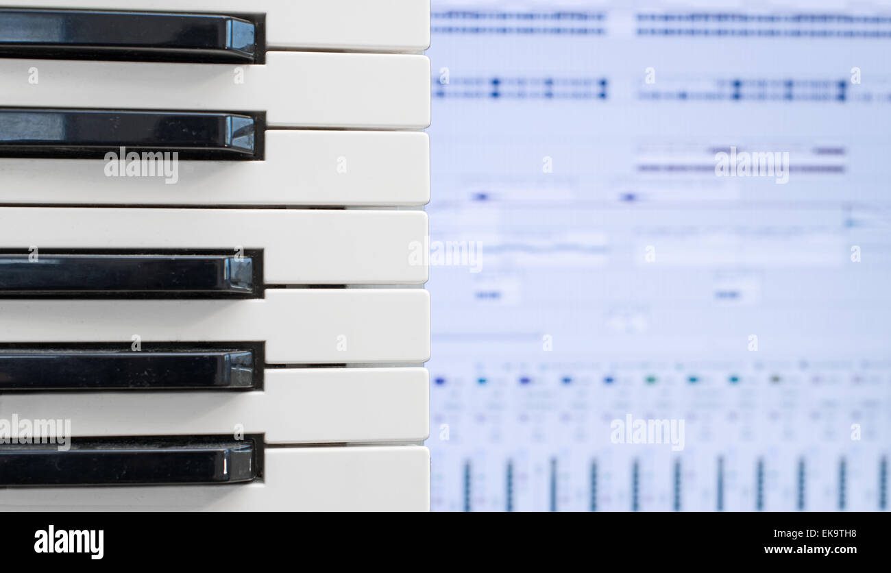 Touches de piano sur arrière-plan du logiciel d'enregistrement. Banque D'Images