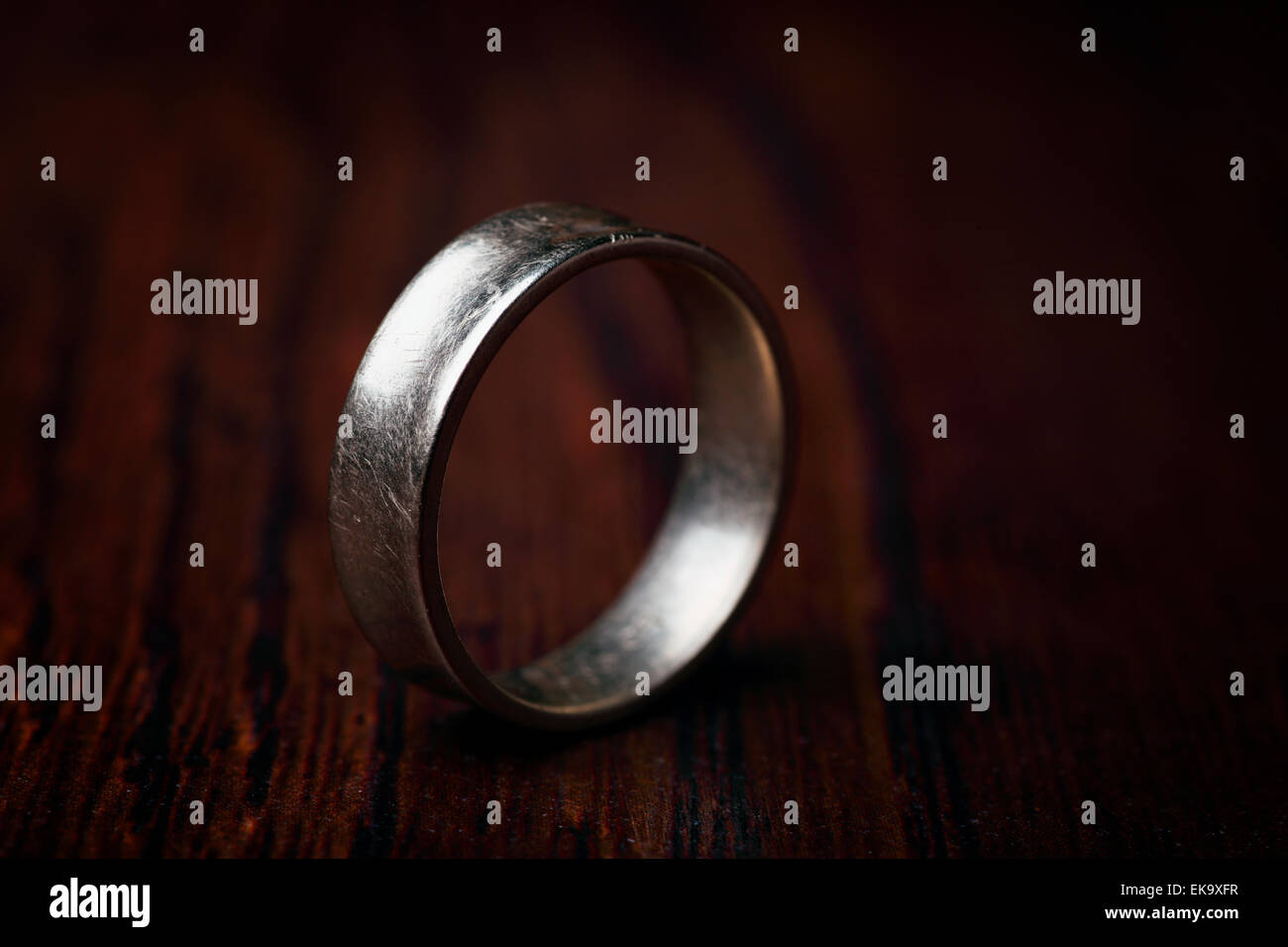 rayure bague or blanc rayure bague or blanc