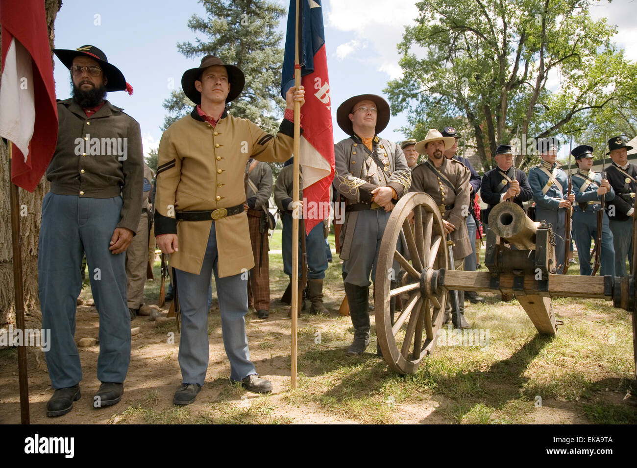 Soldats interprète en costume à l'Assemblée Fort Stanton Live ! Célébration, près de Lincoln, NM, États-Unis Banque D'Images