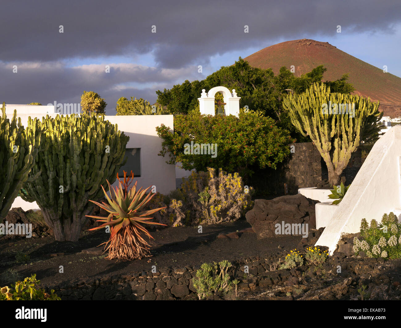 Cesar Manrique Maison et jardin au coucher du soleil à Lanzarote Iles Canaries Espagne Banque D'Images