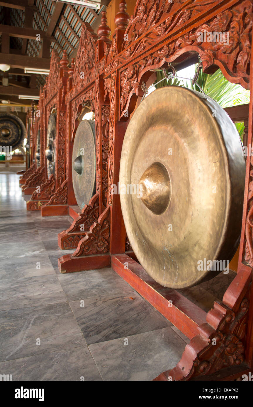 Instrument de musique gong asiatique oriental loud Banque D'Images