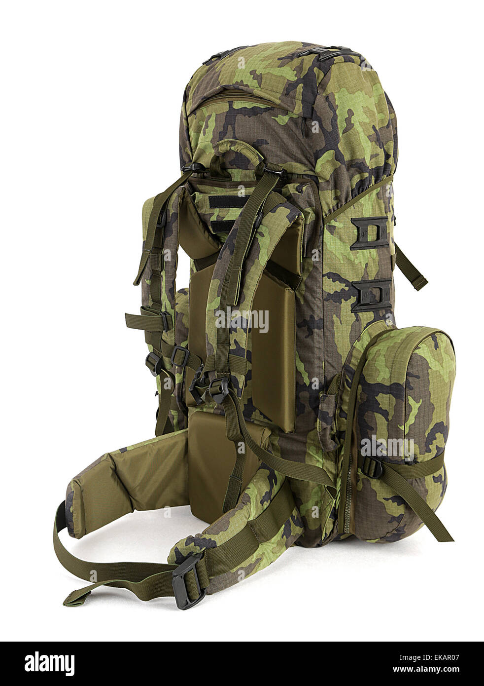 Sac à dos militaire isolé sur blanc. Banque D'Images