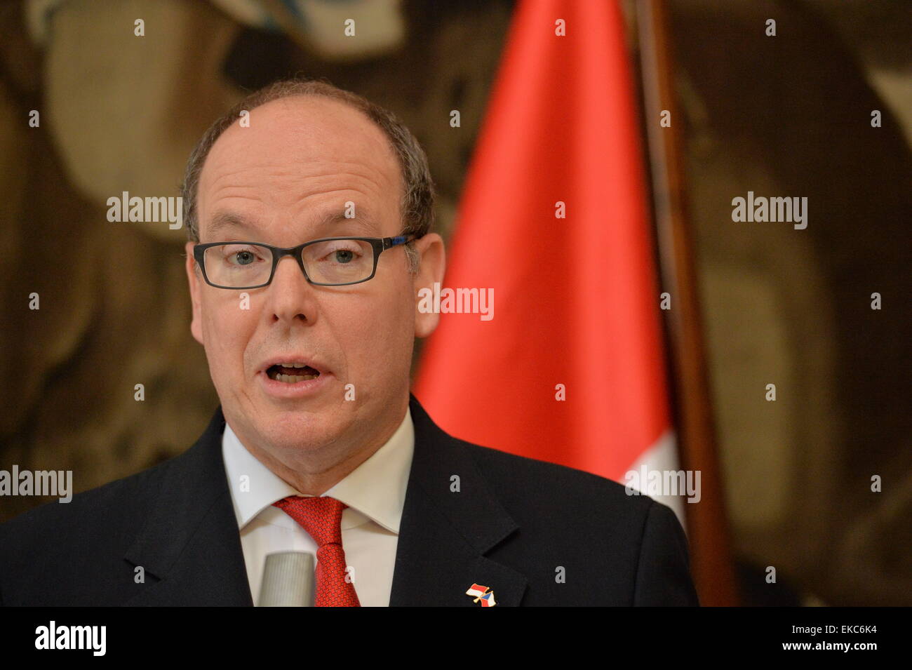 Le Château de Prague, République tchèque. Apr 9, 2015. S.a.s. le Prince Albert II de Monaco assiste à une conférence de presse au château de Prague, République tchèque, le jeudi, 9 avril, 2015. Le Prince Albert est en visite officielle de deux jours en République tchèque. © Michal Dolezal/CTK Photo/Alamy Live News Banque D'Images