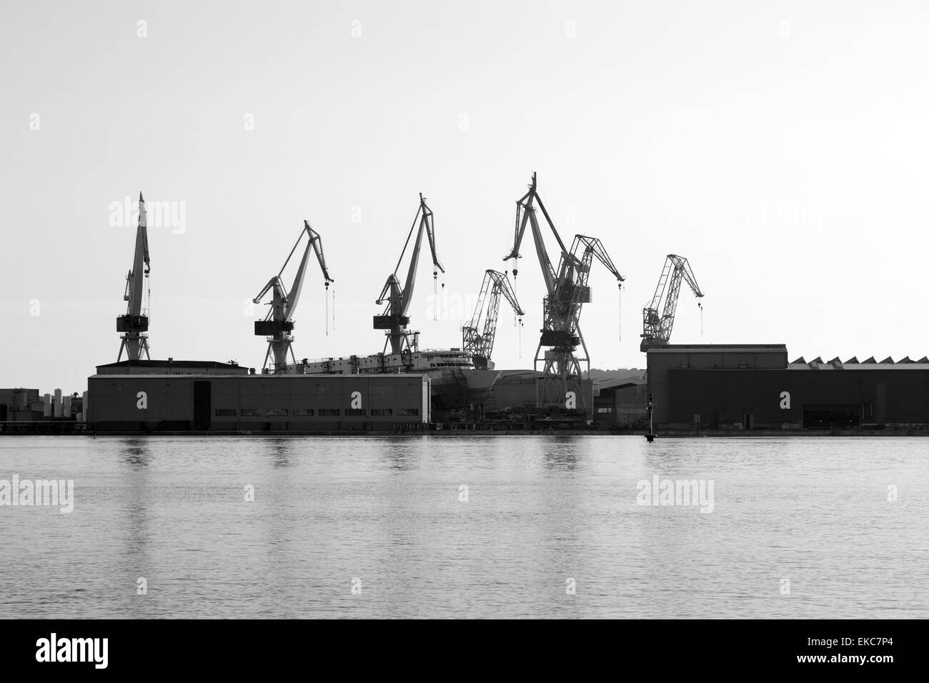 Entrepôt de marchandises avec port Banque D'Images