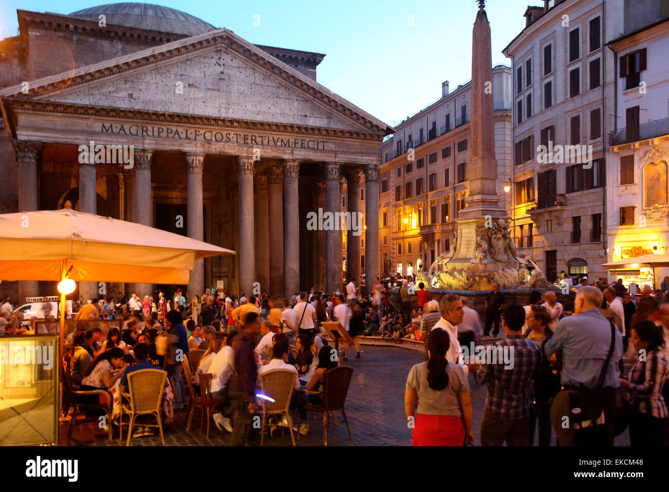 Italie Rome Piazza della Rotonda Pantheon Banque D'Images