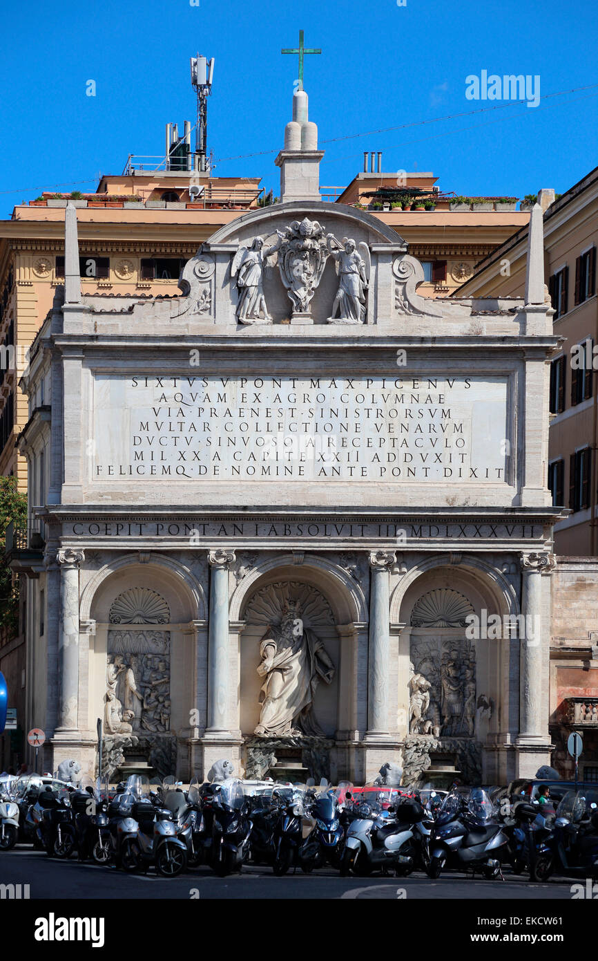 Italie Rome Fontana dell acqua Felice Piazza San Bernardo Banque D'Images