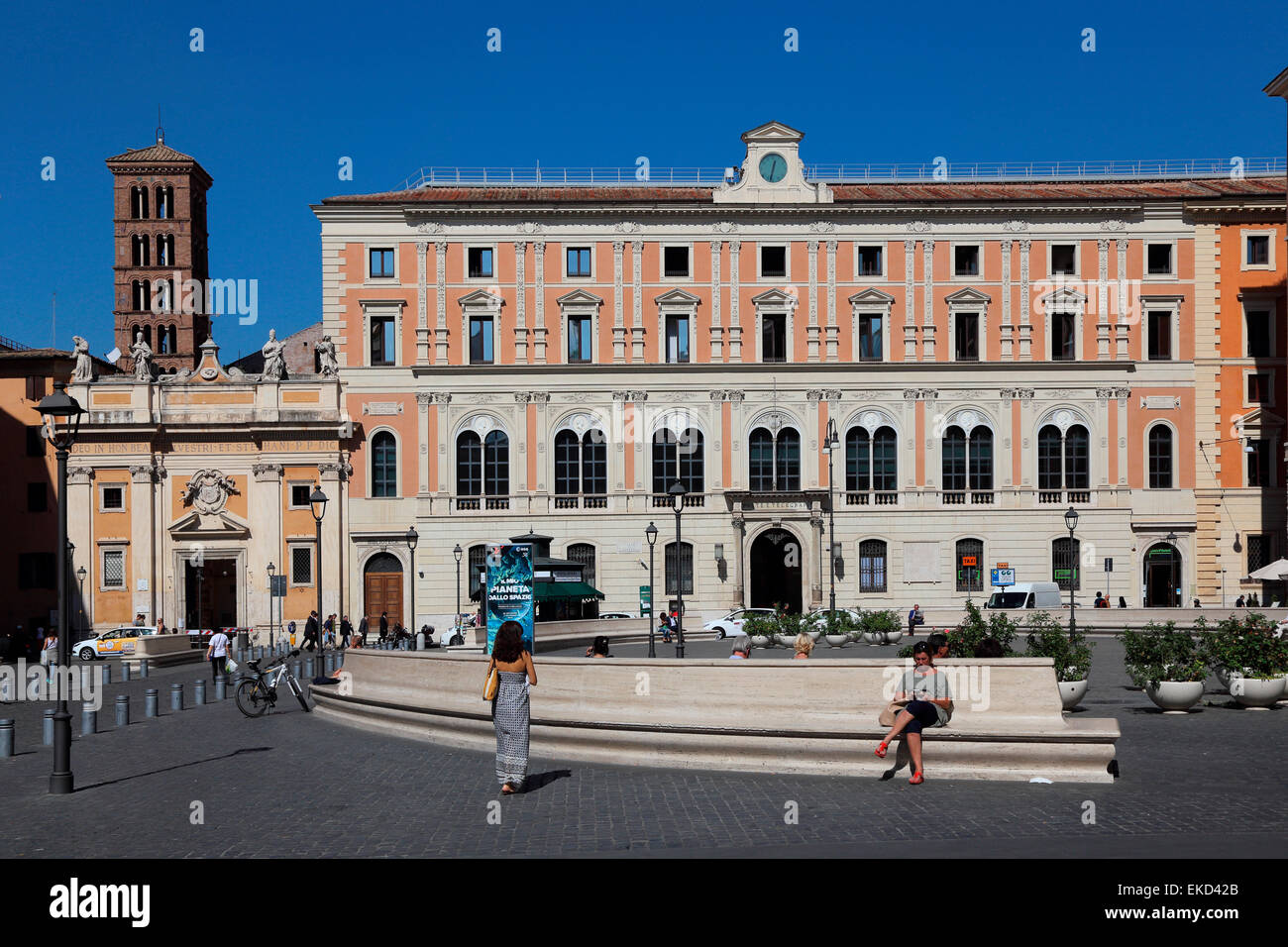 Italie Rome Piazza di San Silvestro Banque D'Images