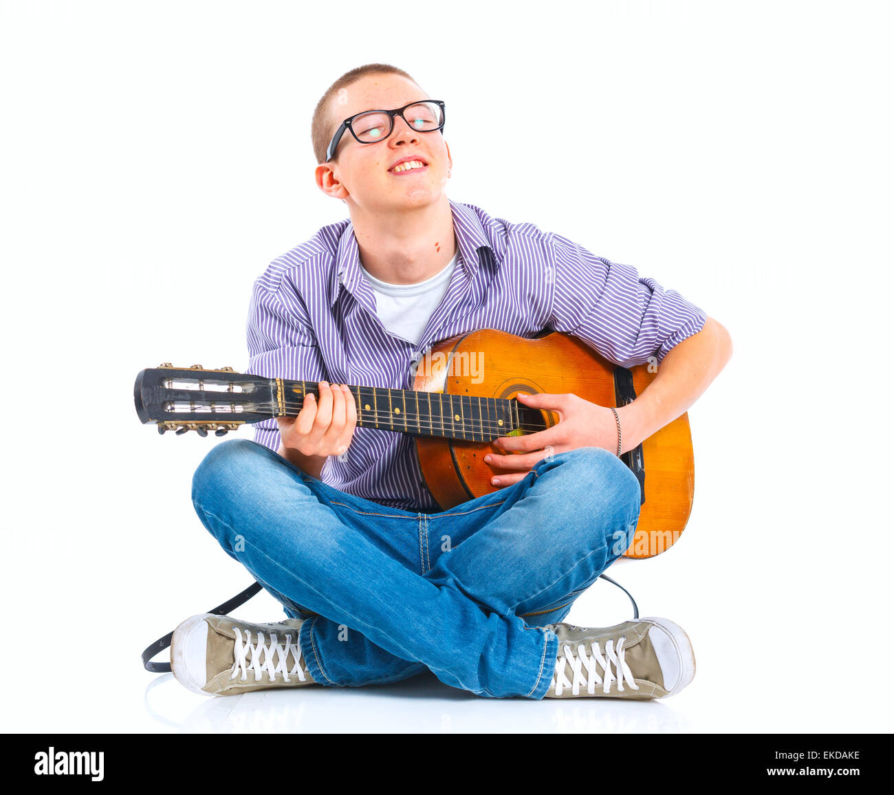 Garçon avec la guitare classique espagnole Banque D'Images