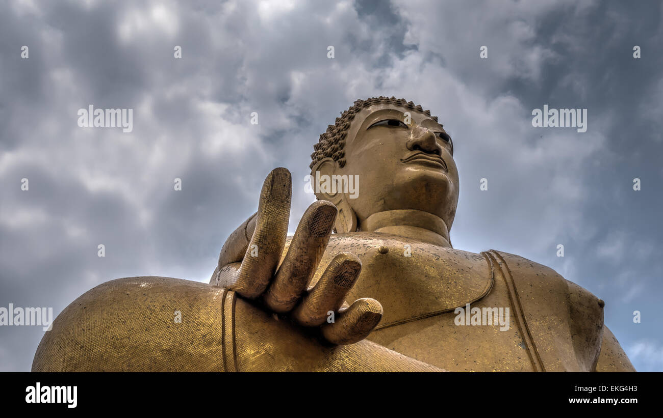 Bouddha à Phikun Wat Thong, Sing Buri, Thaïlande Banque D'Images