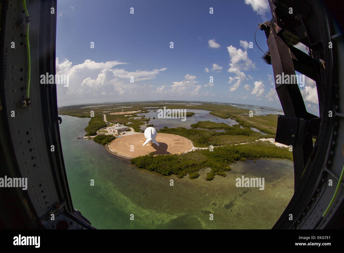 Tethered aerostat radar system Banque de photographies et d’images à ...